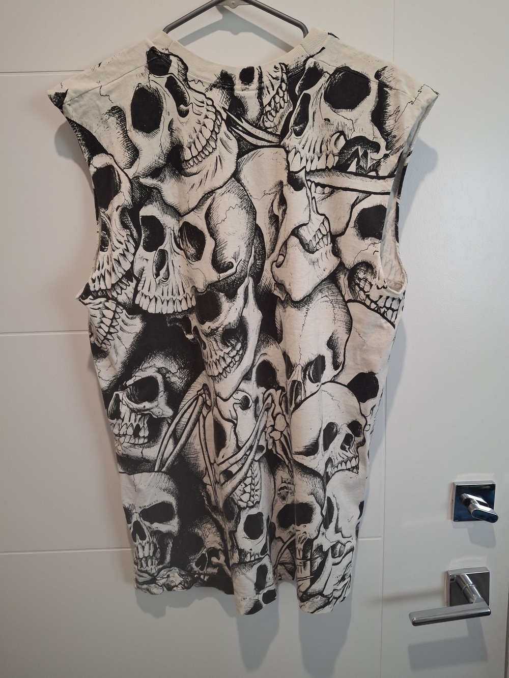 Fruit of the Loom Black & White Skull Graphic Short Sleeve Tee